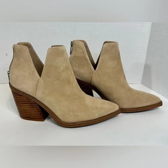Vince Camuto Gigietta Tan Block Heel Zip Up Bootie Size 6.5 Pre-owned