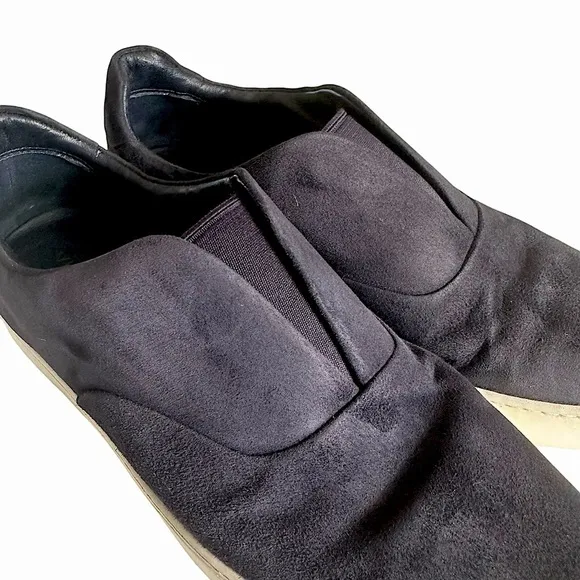 VINCE LAKEWOOD COASTAL SUEDE SLIP ONS SIZE 8