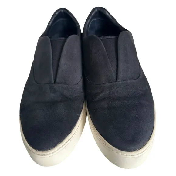VINCE LAKEWOOD COASTAL SUEDE SLIP ONS SIZE 8