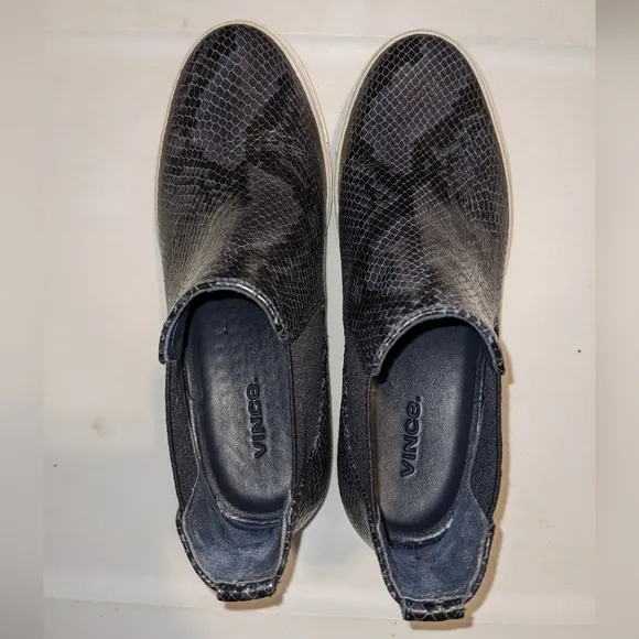 Vince. Newlyn snake print blue leather sneakers 7 new