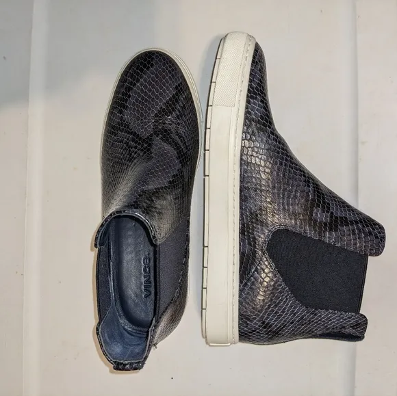 Vince. Newlyn snake print blue leather sneakers 7 new