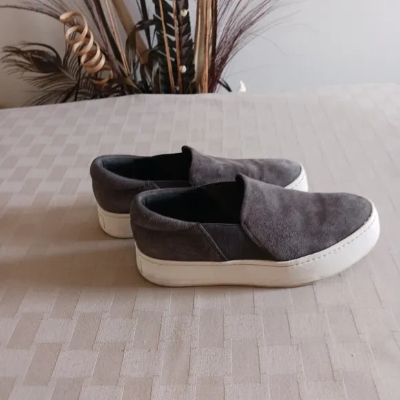 Vince Warren Suede Slip On Sneakers