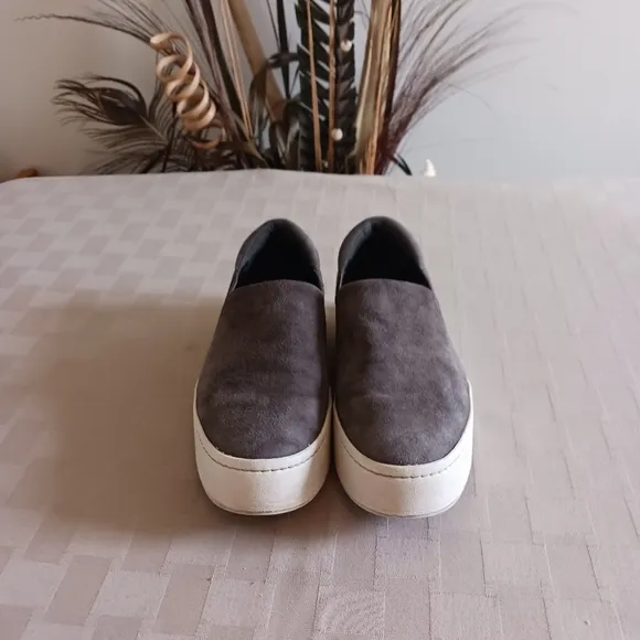 Vince Warren Suede Slip On Sneakers
