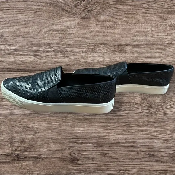 Vince Womans Blair Sz. 8M Black Slip-On Casual LoaferSneaker  Perforated Leather