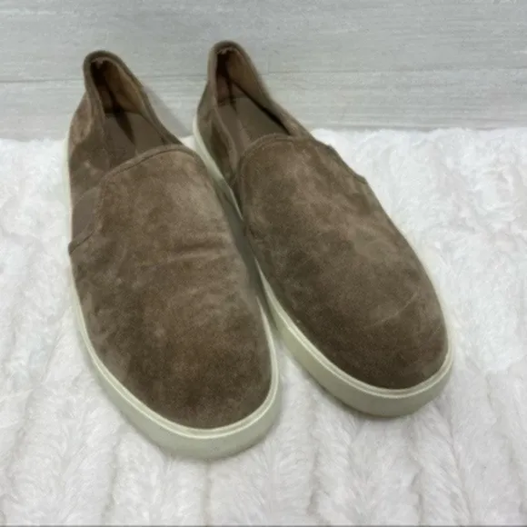 Vince women Preston sude Slip-On Sneaker Size 9.5M