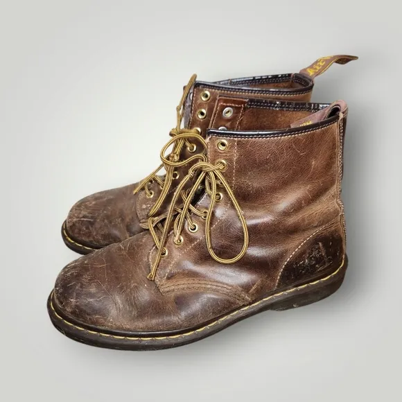 Vintage Dr. Docs Martens Doc 1460 Lace Up Soft Toe Men’s Combat Boots Mens 10