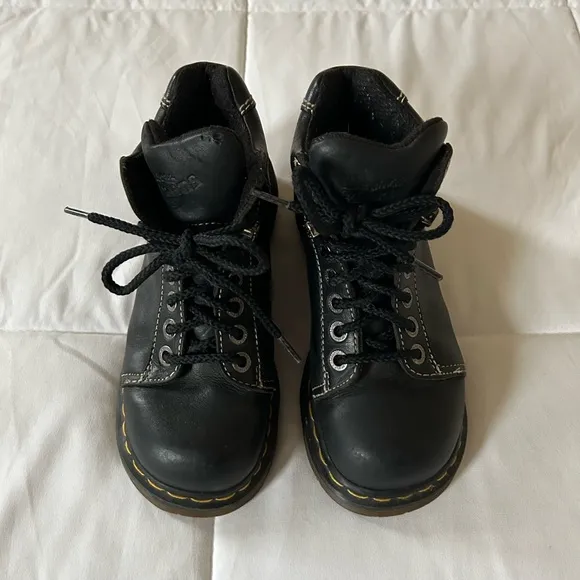 Vintage Dr. Martens 8542 Black Leather Chunky Oxford Lace Up Boots US 5