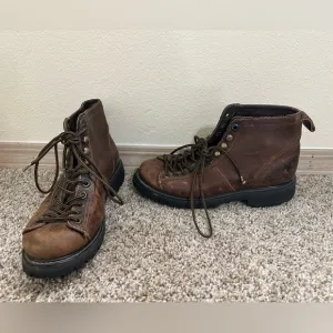 Vintage FRYE Hiker Leather Brown Stitching Boots Lace Up Ankle Women’s Size 8