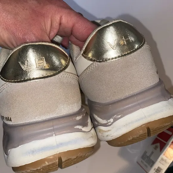 Vintage Havana Cream and Gold Star Sneakers SZ 8