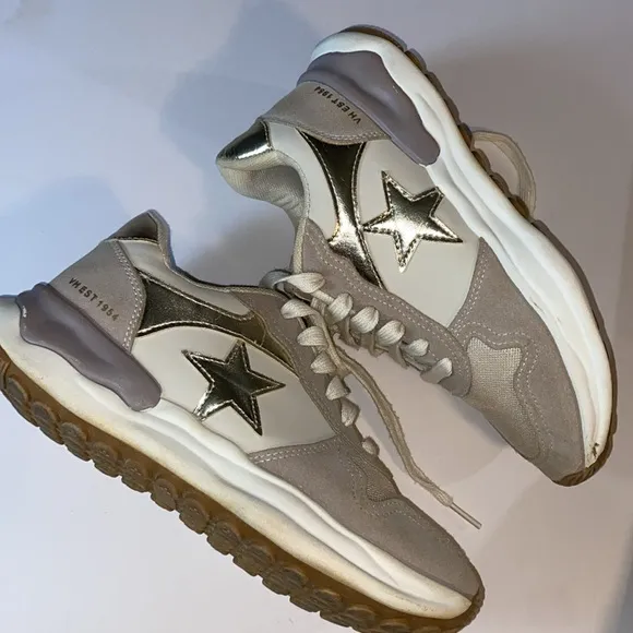 Vintage Havana Cream and Gold Star Sneakers SZ 8