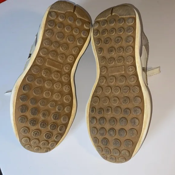 Vintage Havana Cream and Gold Star Sneakers SZ 8