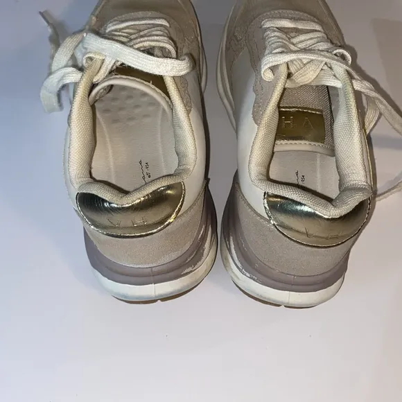 Vintage Havana Cream and Gold Star Sneakers SZ 8
