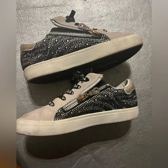 Vintage Havana Girls Sneakers with zippers on the side