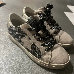 Vintage Havana Girls Sneakers with zippers on the side