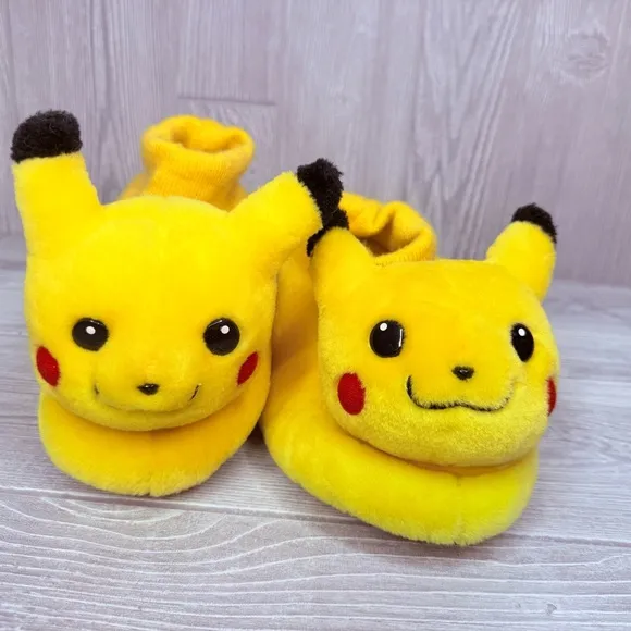 Vintage Nintendo 99 Pokémon Pikachu yellow kid slippers 90s retro plush shoes 1