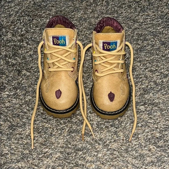 Vintage Winnie the Pooh Tan Boots