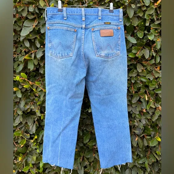 Vintage Wrangler Jeans in size 30x32 (fits like a 26)