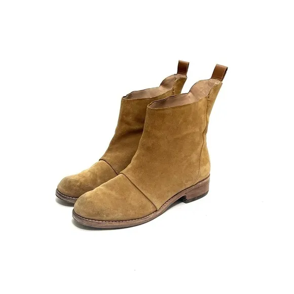 Vintage Y2K women’s tan suede slip on western style ankle boots