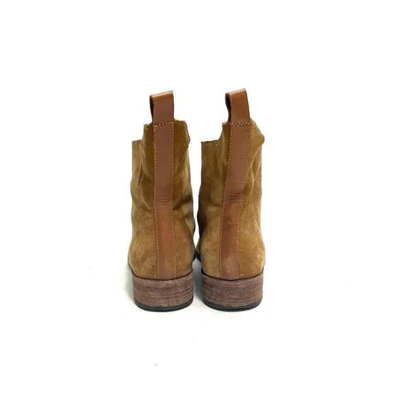 Vintage Y2K women’s tan suede slip on western style ankle boots