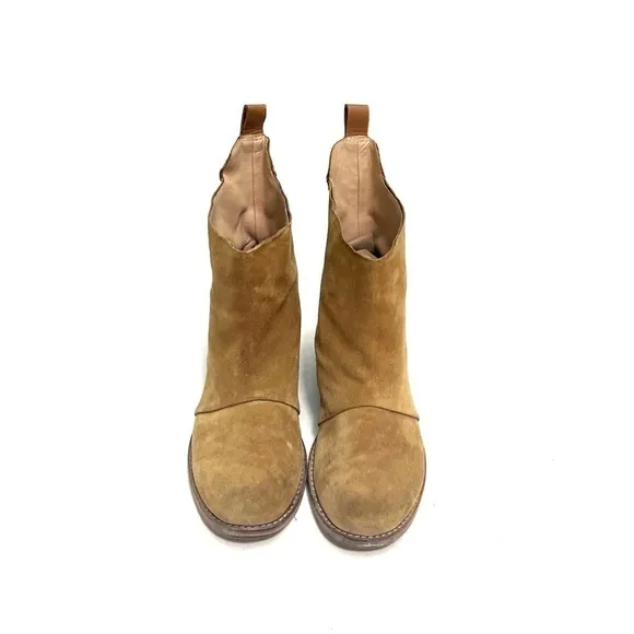 Vintage Y2K women’s tan suede slip on western style ankle boots