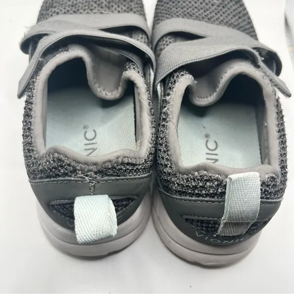 Vionic Aimmy Slip On Womens Sneakers with high arch support size 6.5