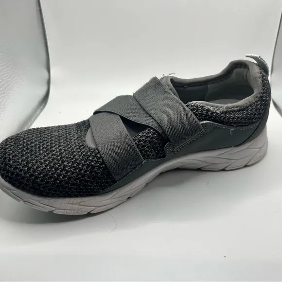Vionic Aimmy Slip On Womens Sneakers with high arch support size 6.5