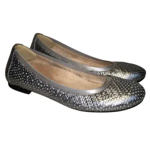 Vionic Anita Ballet Slipper Flat Silver Embossed Genuine Leather Sz 8.5 Metallic