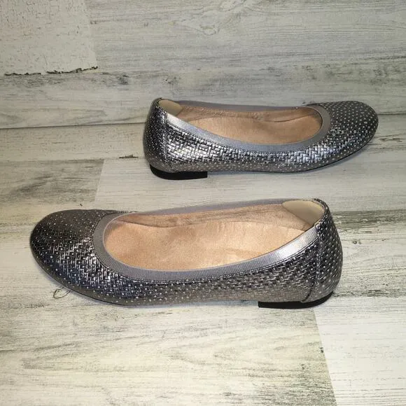 Vionic Anita Ballet Slipper Flat Silver Embossed Genuine Leather Sz 8.5 Metallic