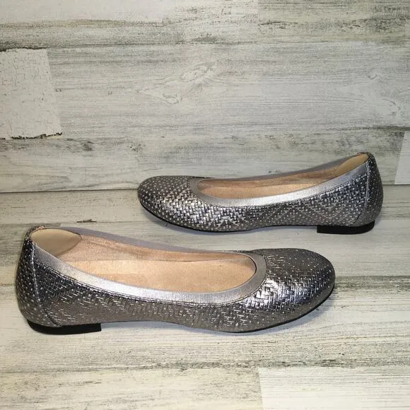 Vionic Anita Ballet Slipper Flat Silver Embossed Genuine Leather Sz 8.5 Metallic