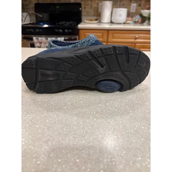 Vionic Arbor Women's Size 8.5 Suede Slip On Casual Nursing Clogs Walking Shoes