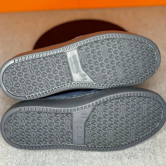 Vionic Avery PRO Metallic Anti Slip Flat Orthopedic NEW WITH BOX Size 7.5