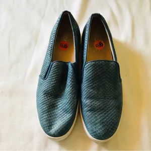 Vionic Blue Slip-On Sneakers