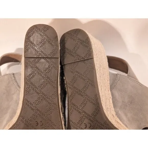 Vionic Brooke Wedge Sandals Suede Shoes Women's Sz 9