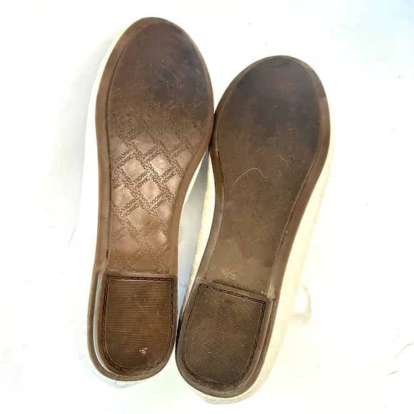 VIONIC Julieta Casual Comfort Ballet Flats Cream Embossed Leather Size 9