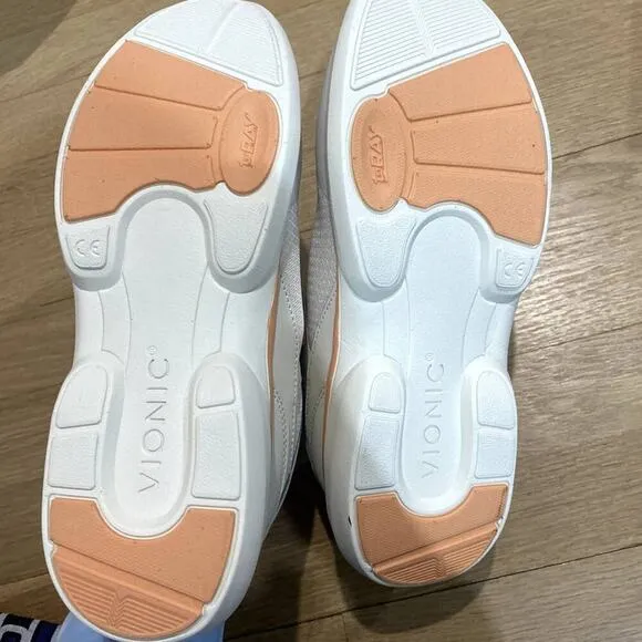 Vionic Krisha Cream &amp; Peach Slip on Athletic Sneakers size 8.5