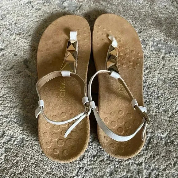 Vionic Nala Thong T Strap Slingback Sandals Flat White Leather Gold Hardware: 11
