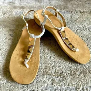 Vionic Nala Thong T Strap Slingback Sandals Flat White Leather Gold Hardware: 11