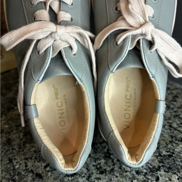 Vionic Pro Mable Gray Pink VIO Grip Non-Slip Slip On Sneakers Size 8