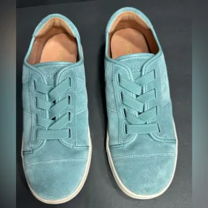 VIONIC Teal Suede Sneakers size 6 pre owned Exellent condition.