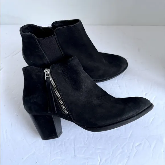 Vionic Womens Leather Upright Sterling Ankle Boots BLACK. Size 7