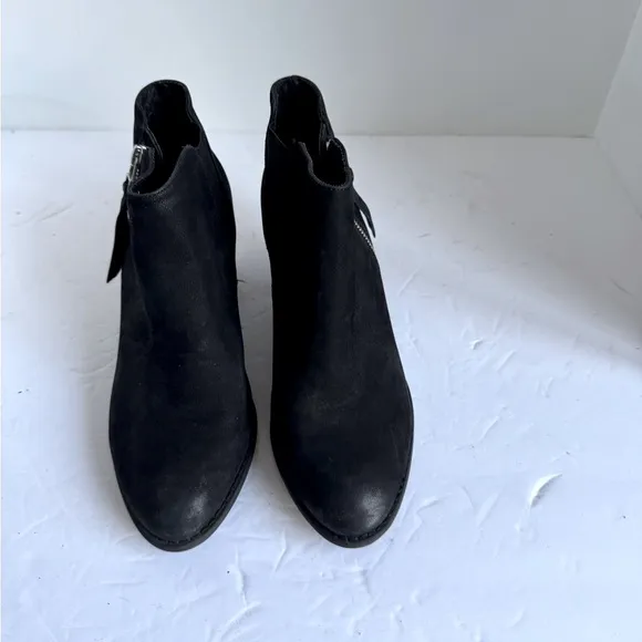 Vionic Womens Leather Upright Sterling Ankle Boots BLACK. Size 7