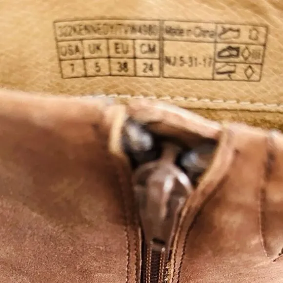 Vionic Kennedy Bootie, brown, size 7