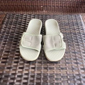 Vionic’s slippers women’s size 7