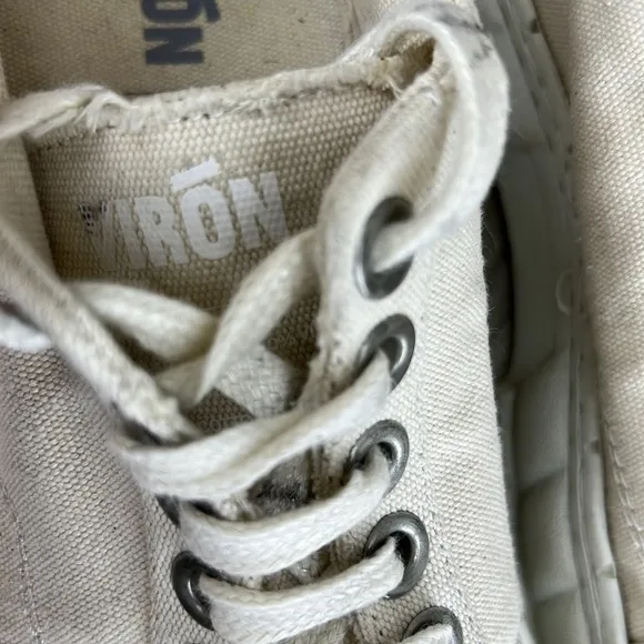 Viron Sneakers