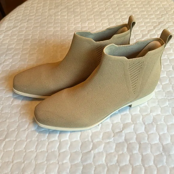 VIVAIA Slip-On Square-Toe Ankle Chelsea Boots Ryan Slip-On Size 39.5 Nude Peach