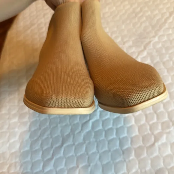 VIVAIA Slip-On Square-Toe Ankle Chelsea Boots Ryan Slip-On Size 39.5 Nude Peach
