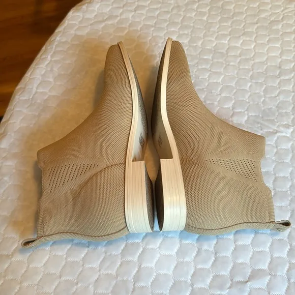 VIVAIA Slip-On Square-Toe Ankle Chelsea Boots Ryan Slip-On Size 39.5 Nude Peach