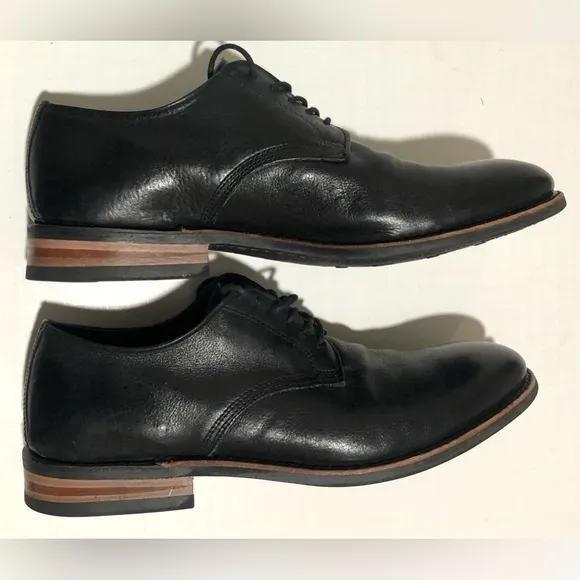 Walk-Over Black Shoes
