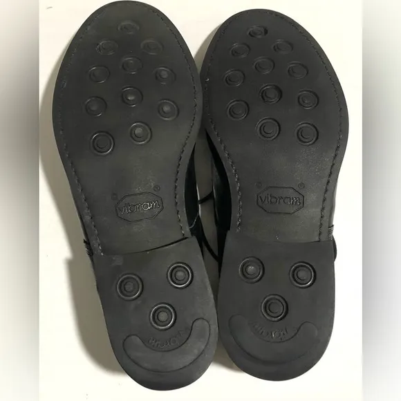 Walk-Over Black Shoes