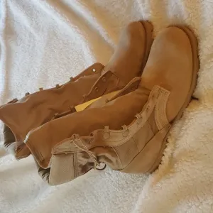 Wellco hot weather military boots